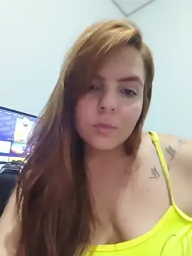 Snapshot of Bruninha_Hot10 chatting on May 8, 2:06 am Bruninha Hot10 online show from May 8, 2:06 am