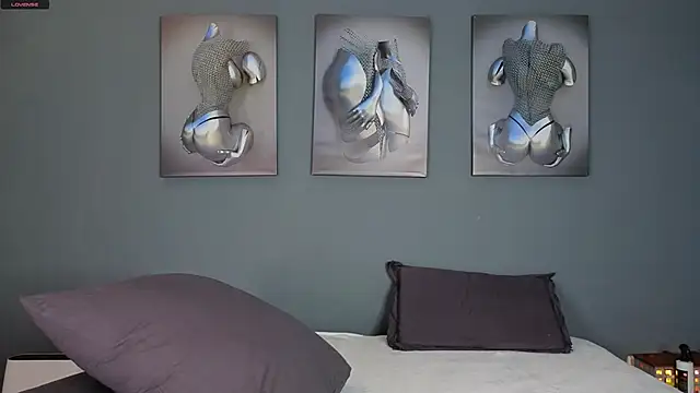 Snapshot of SophieInkk chatting on March 22, 8:59 pm SophieInkk online show from March 22, 8:59 pm