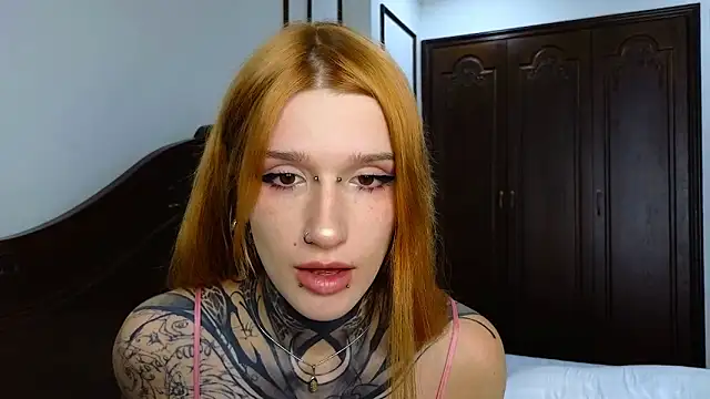 SophieInkk online show from May 15, 3:35 am