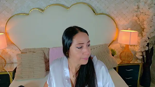 MayraVegas online show from July 25, 2:03 pm