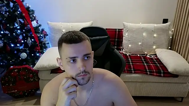 Snapshot of Larstar01 chatting on December 4, 11:46 pm Larstar01 online show from December 4, 11:46 pm