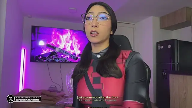 MarianaBranzz online show from April 28, 2:22 pm