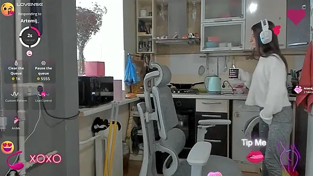  Nika Kik online show from October 8, 7:50 am