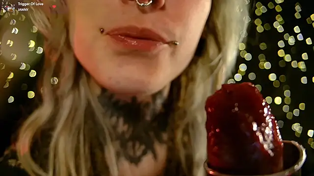 Littlespacemouse online show from April 1, 2:03 pm