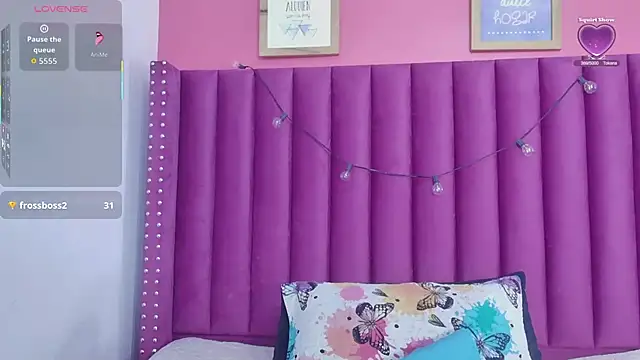 kinkyhousewifee online show from December 5, 2:53 am