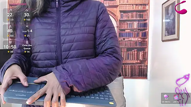 Snapshot of Catalella_Ar chatting on November 12, 3:07 am Catalella Ar online show from November 12, 3:07 am