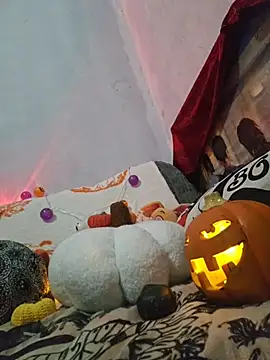 oxitocindi online show from October 29, 11:39 pm