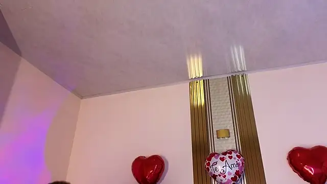 Snapshot of Emmaa_Blonde chatting on February 15, 11:39 am Emmaa Blonde online show from February 15, 11:39 am