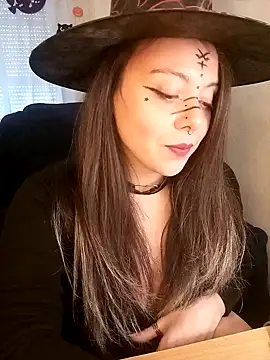 Snapshot of Kimiechanuwu chatting on October 24, 2:35 pm Kimiechanuwu online show from October 24, 2:35 pm