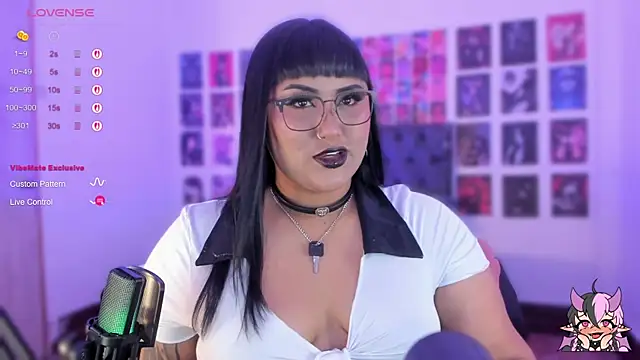 Snapshot of Tellme_Alexa chatting on October 2, 5:20 pm Tellme Alexa online show from October 2, 5:20 pm