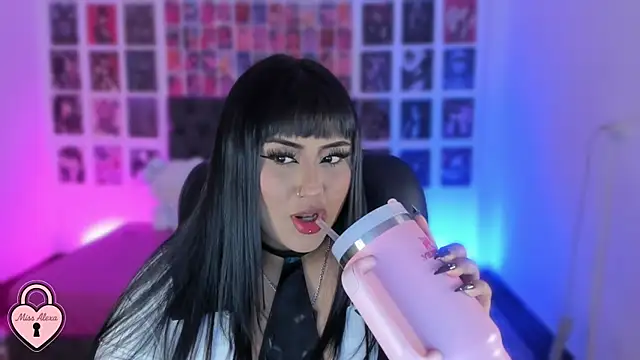 Snapshot of Tellme_Alexa chatting on October 15, 4:40 pm Tellme Alexa online show from October 15, 4:40 pm