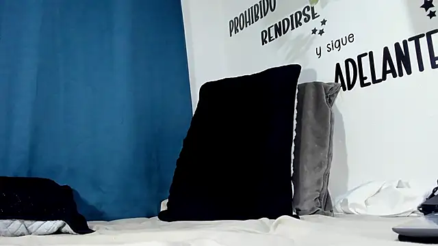 Aronxxs online show from November 24, 9:20 am