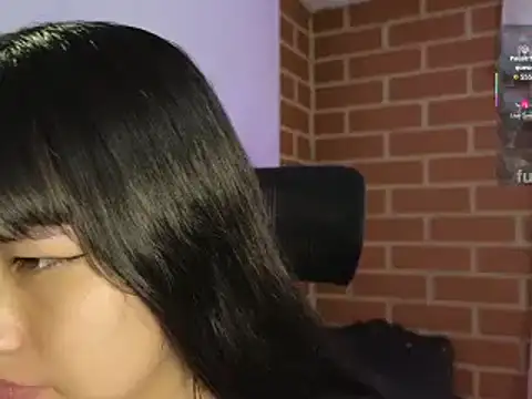 Snapshot of Caroll_Luna chatting on October 22, 9:03 pm Caroll Luna online show from October 22, 9:03 pm