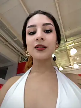 Mon Cherry online show from November 11, 1:05 am