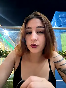 Snapshot of Mon_Cherry chatting on January 9, 1:30 am Mon Cherry online show from January 9, 1:30 am