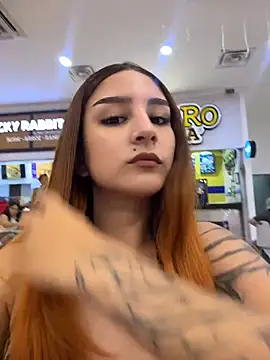 Snapshot of Mon_Cherry chatting on January 15, 1:32 am Mon Cherry online show from January 15, 1:32 am