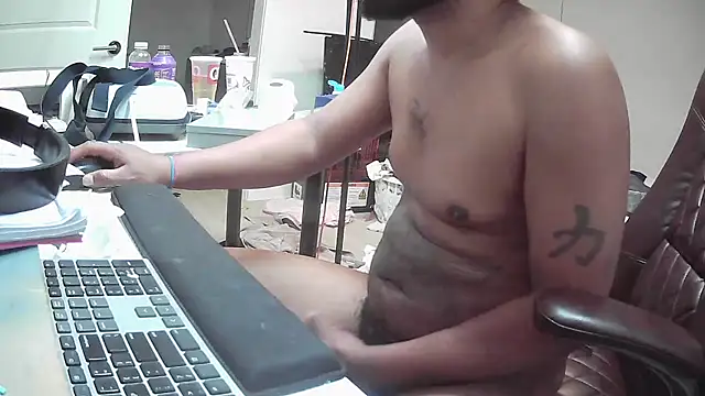 Snapshot of dickieshomieATX chatting on January 11, 11:15 am dickieshomieATX online show from January 11, 11:15 am