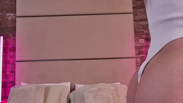 LunaWills  online show from February 17, 5:14 am