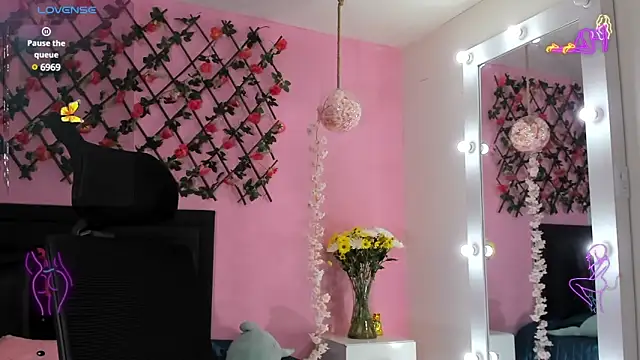 Snapshot of SamaraCortez chatting on March 14, 8:28 pm SamaraCortez online show from March 14, 8:28 pm
