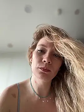 LavenderHot online show from March 20, 1:21 am