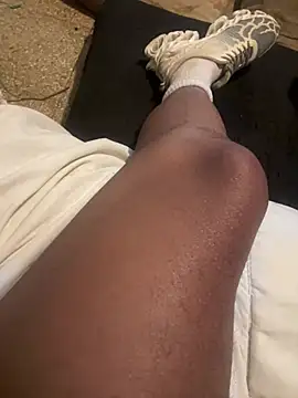 Snapshot of EnricoGio chatting on December 25, 7:24 pm EnricoGio online show from December 25, 7:24 pm