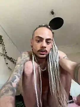 Snapshot of EnricoGio chatting on February 14, 1:08 pm EnricoGio online show from February 14, 1:08 pm