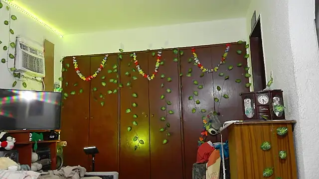  jessica rabbit online show from January 10, 9:05 pm