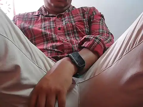 naughtymike0007 online show from April 14, 6:08 am