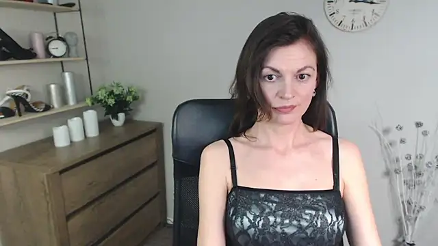 VivianWILD online show from December 31, 1:41 pm