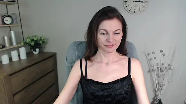 VivianWILD online show from January 10, 10:28 am