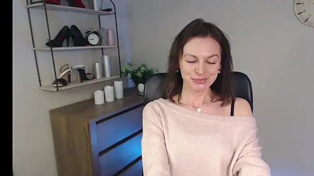 VivianWILD online show from February 20, 7:01 am