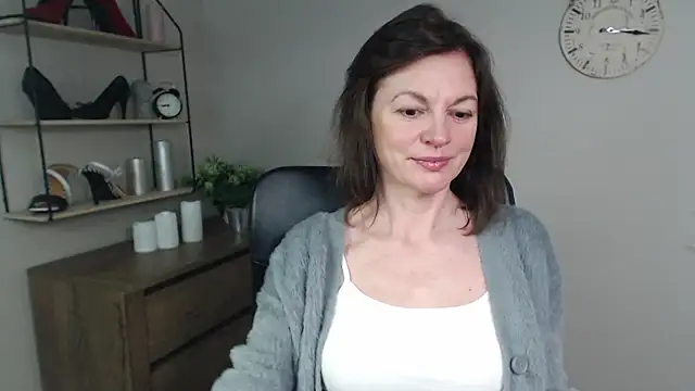 VivianWILD online show from March 3, 6:59 am