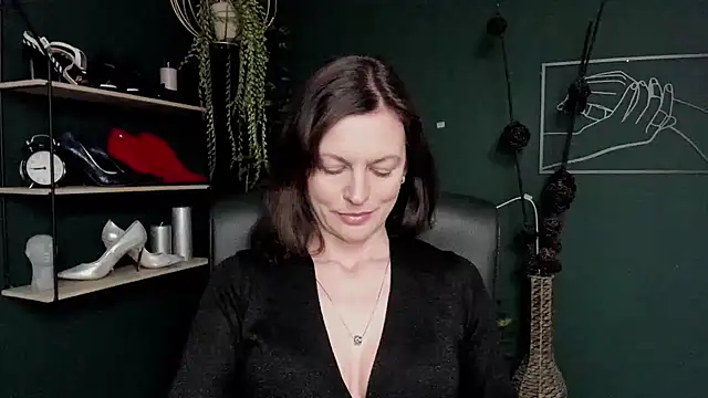 VivianWILD online show from March 14, 10:18 am