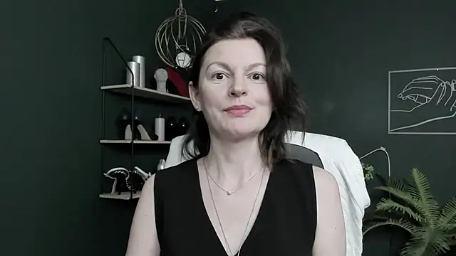 VivianWILD online show from April 21, 5:58 am