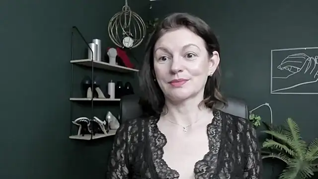 VivianWILD online show from April 23, 6:47 am