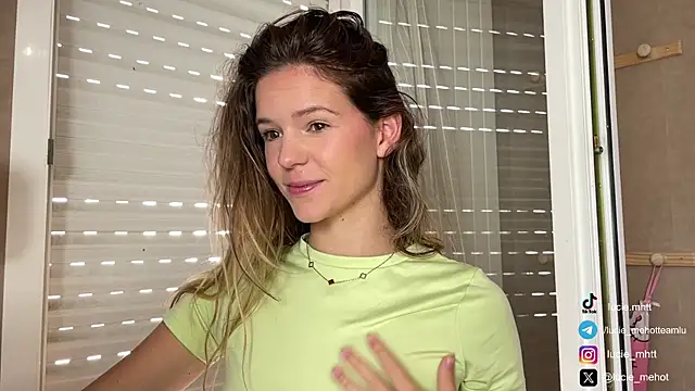 lucie mehott online show from September 9, 7:19 am