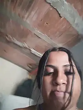 Snapshot of Giselabrunette25 chatting on May 15, 5:42 pm Giselabrunette25 online show from May 15, 5:42 pm