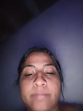 Snapshot of Giselabrunette25 chatting on May 24, 2:16 am Giselabrunette25 online show from May 24, 2:16 am
