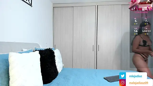 Snapshot of MalejaDiaz_ chatting on February 13, 5:01 pm MalejaDiaz online show from February 13, 5:01 pm