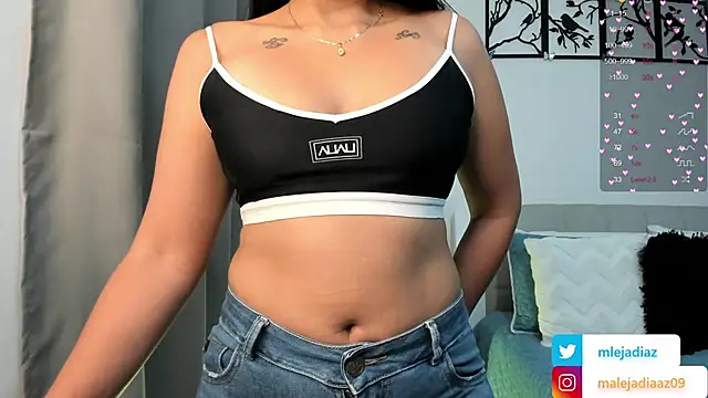 Snapshot of MalejaDiaz_ chatting on February 25, 8:30 pm MalejaDiaz online show from February 25, 8:30 pm