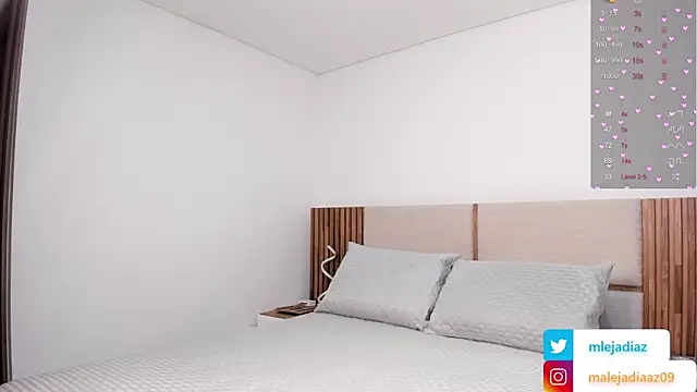 Snapshot of MalejaDiaz_ chatting on September 11, 10:10 pm MalejaDiaz online show from September 11, 10:10 pm