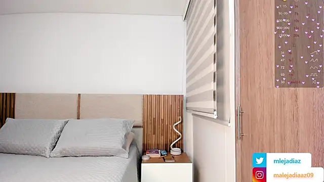 Snapshot of MalejaDiaz_ chatting on September 27, 5:40 pm MalejaDiaz online show from September 27, 5:40 pm