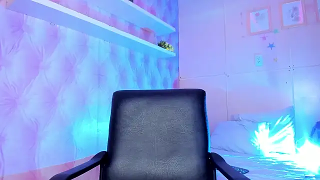 Hilary-banks online show from January 22, 7:57 am