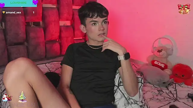 Snapshot of Angelo_018 chatting on December 14, 8:02 am Angelo 018 online show from December 14, 8:02 am