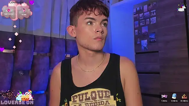 Snapshot of Angelo_018 chatting on March 12, 11:42 am Angelo 018 online show from March 12, 11:42 am