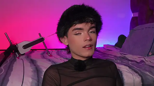 Snapshot of Angelo_018 chatting on October 24, 4:42 am Angelo 018 online show from October 24, 4:42 am