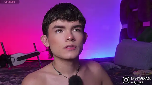 Snapshot of Angelo_018 chatting on November 8, 7:08 am Angelo 018 online show from November 8, 7:08 am