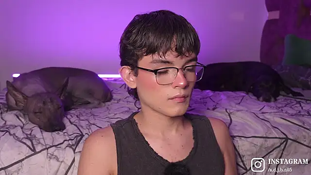 Snapshot of Angelo_018 chatting on November 30, 4:05 am Angelo 018 online show from November 30, 4:05 am