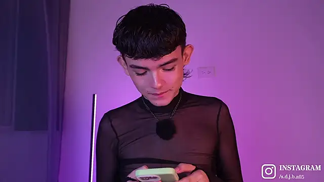 Snapshot of Angelo_018 chatting on February 20, 1:57 am Angelo 018 online show from February 20, 1:57 am