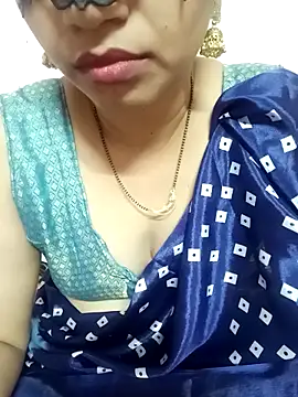 Snapshot of Hotanita99 chatting on November 5, 5:51 am Hotanita99 online show from November 5, 5:51 am